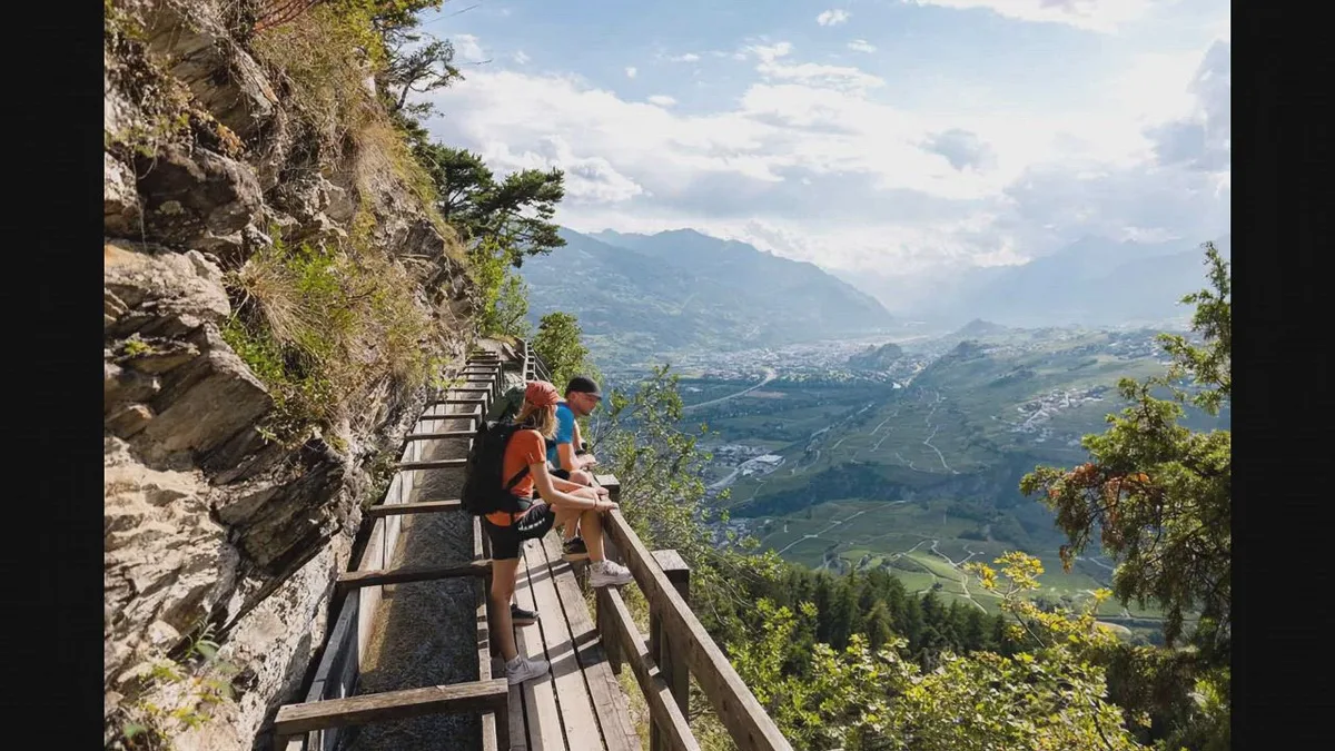 Hostelling International's landing page: the social preview image it publishes