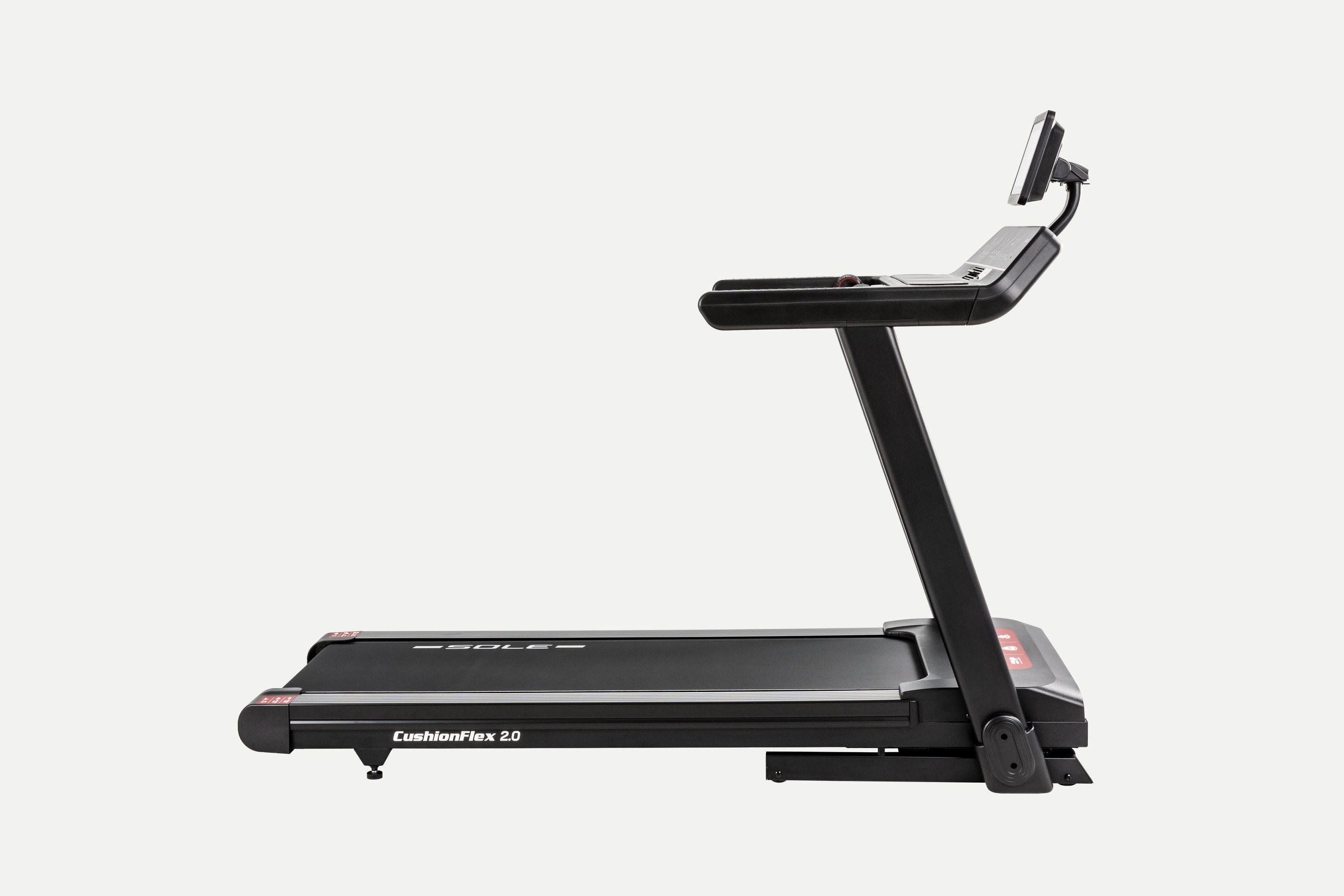 Side view of the F80 with the console arm and screen above a long running deck